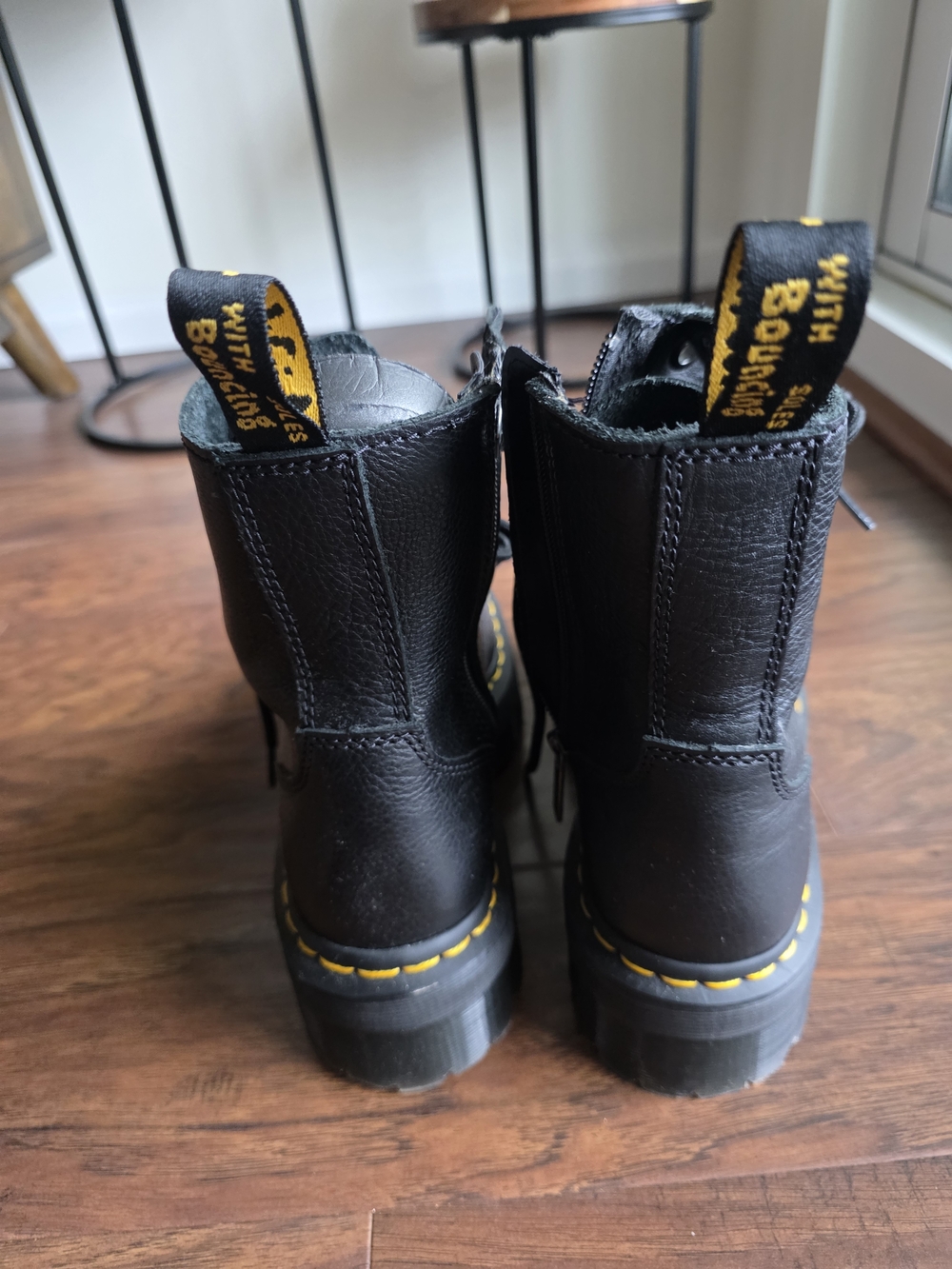 Dr. Martens Jadon III Platform Boots Black Leather Women’s 7/Men’s 6 - Picture 4 of 7